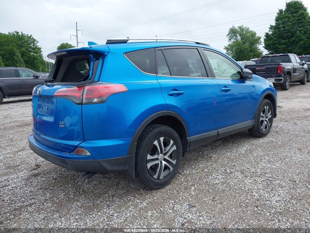 Toyota RAV4 LE 2016 JTMBFREV2GJ073746 Image 4
