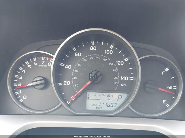 Toyota RAV4 LE 2016 JTMBFREV2GJ073746 Image 7