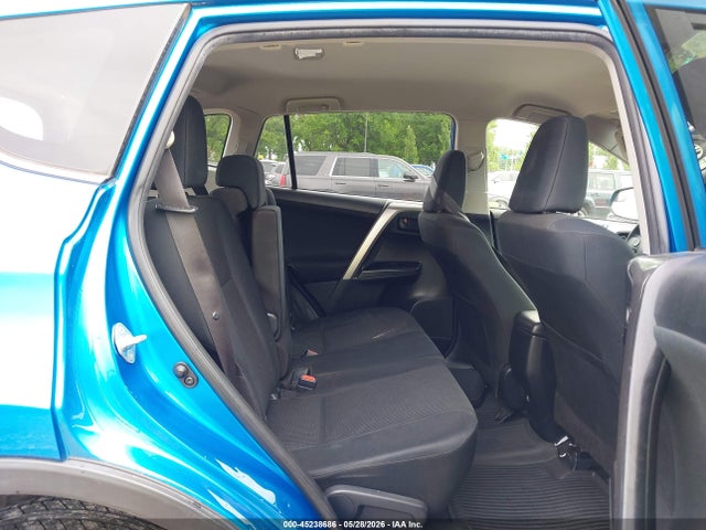 Toyota RAV4 LE 2016 JTMBFREV2GJ073746 Image 8
