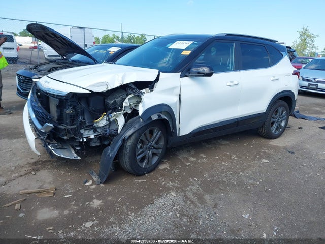 45238703 :رقم المزاد ، KNDEU2AA2P7402519 vin ، 2023 Kia Seltos S مزاد بيع