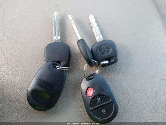 45238707 :رقم المزاد ، 5TDYY5G12AS025438 vin ، 2010 Toyota Sequoia Platinum 5.7l V8 مزاد بيع