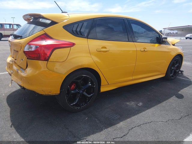 45238794 :رقم المزاد ، 1FADP3L94DL252126 vin ، 2013 Ford Focus St مزاد بيع