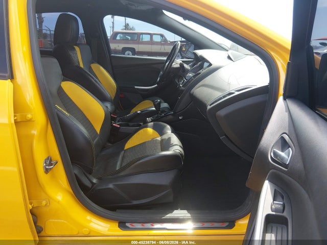 45238794 :رقم المزاد ، 1FADP3L94DL252126 vin ، 2013 Ford Focus St مزاد بيع