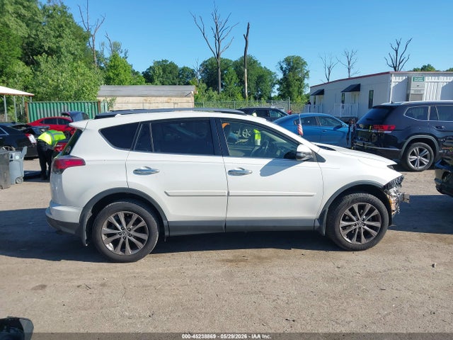 45238869 :رقم المزاد ، JTMDFREV0HJ121142 vin ، 2017 Toyota Rav4 Limited مزاد بيع