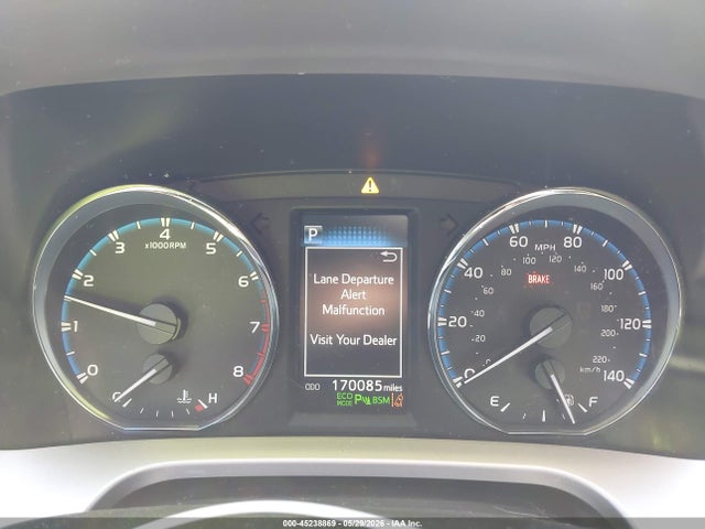 45238869 :رقم المزاد ، JTMDFREV0HJ121142 vin ، 2017 Toyota Rav4 Limited مزاد بيع