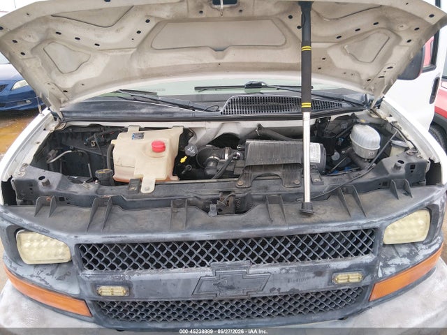 45238889 :رقم المزاد ، 1GCGG29U851131321 vin ، 2005 Chevrolet Express مزاد بيع