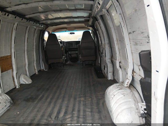 45238889 :رقم المزاد ، 1GCGG29U851131321 vin ، 2005 Chevrolet Express مزاد بيع
