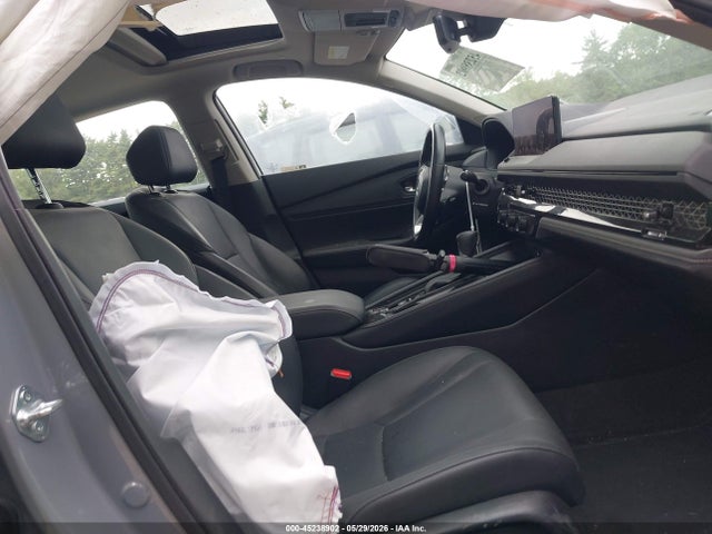Продажа на аукционе авто 2024 Honda Accord Hybrid Touring, vin: 1HGCY2F88RA028779, номер лота: 45238902