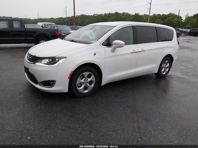 45238909 :رقم المزاد ، 2C4RC1H76HR838220 vin ، 2017 Chrysler Pacifica Hybrid Touring Plus مزاد بيع