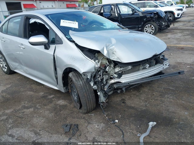 Продаж на аукціоні авто 2022 Toyota Corolla Le, vin: 5YFEPMAE7NP352153, номер лоту: 45238912