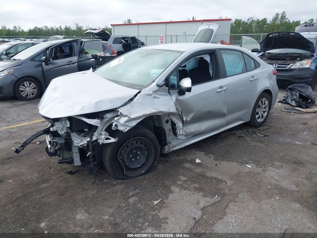 Продаж на аукціоні авто 2022 Toyota Corolla Le, vin: 5YFEPMAE7NP352153, номер лоту: 45238912