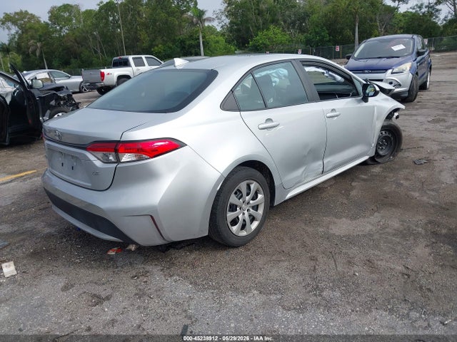 Продаж на аукціоні авто 2022 Toyota Corolla Le, vin: 5YFEPMAE7NP352153, номер лоту: 45238912