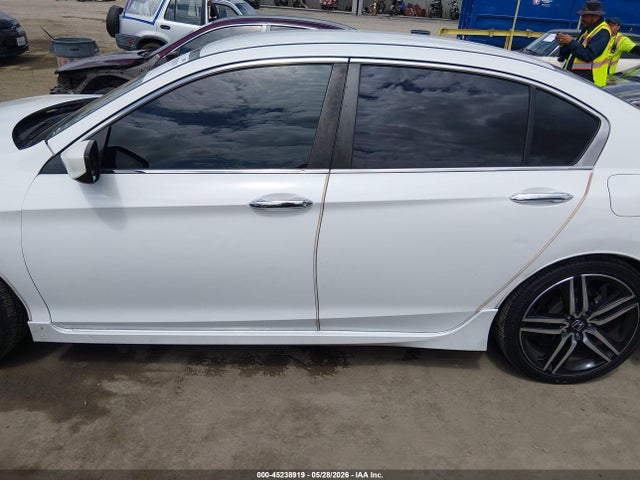 45238919 :رقم المزاد ، 1HGCR2F13HA059033 vin ، 2017 Honda Accord Sport Se مزاد بيع