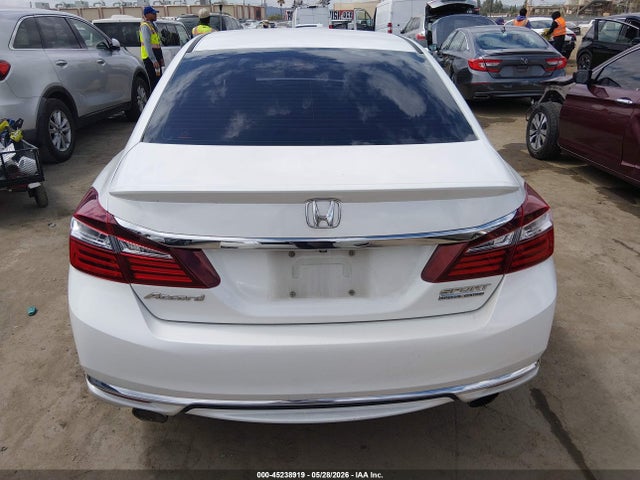 45238919 :رقم المزاد ، 1HGCR2F13HA059033 vin ، 2017 Honda Accord Sport Se مزاد بيع