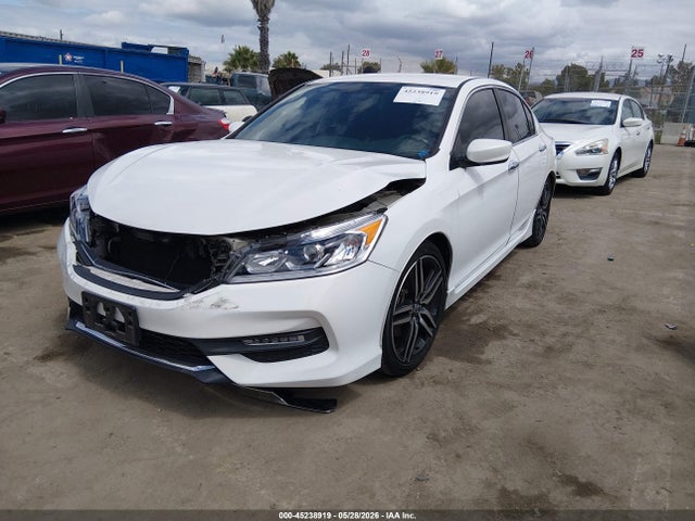 45238919 :رقم المزاد ، 1HGCR2F13HA059033 vin ، 2017 Honda Accord Sport Se مزاد بيع
