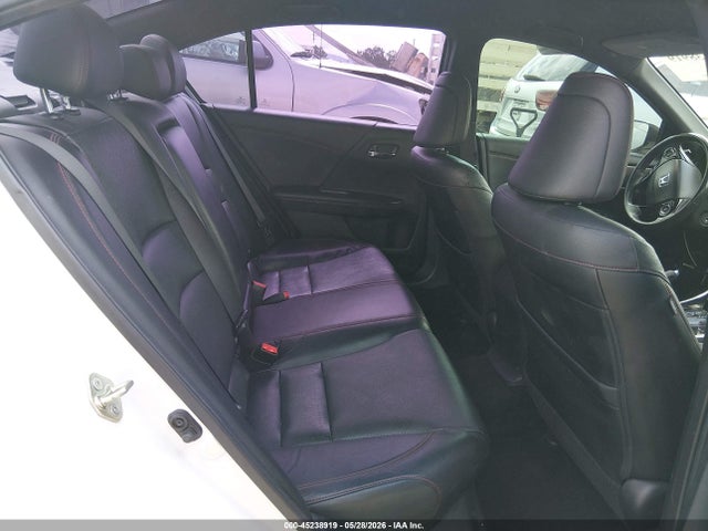 45238919 :رقم المزاد ، 1HGCR2F13HA059033 vin ، 2017 Honda Accord Sport Se مزاد بيع