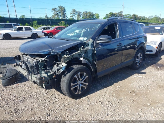 2018 Toyota Rav4 Le მანქანა იყიდება აუქციონზე, vin: 2T3BFREVXJW770235, აუქციონის ნომერი: 45238940