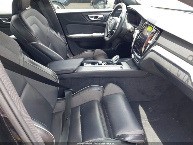 2024 Volvo S60 B5 Plus Black Edition მანქანა იყიდება აუქციონზე, vin: 7JRL12FHXRG305739, აუქციონის ნომერი: 45238945