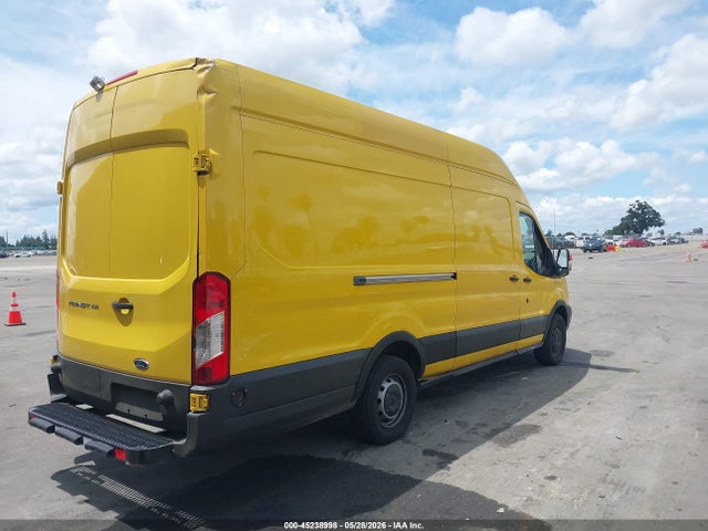 1FTCR3XM8FKB14127 Ford Transit-250