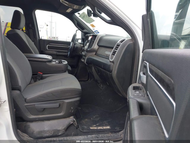 45239026 :رقم المزاد ، 3C6UR5DL7RG338276 vin ، 2024 Ram 2500 Big Horn  4x4 6'4 Box مزاد بيع