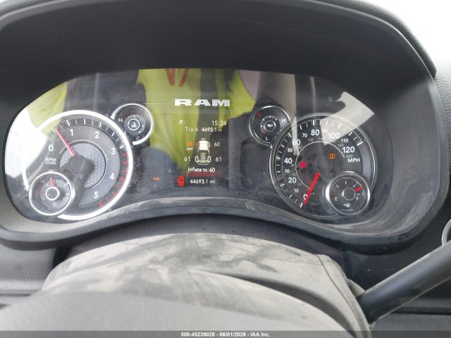 45239026 :رقم المزاد ، 3C6UR5DL7RG338276 vin ، 2024 Ram 2500 Big Horn  4x4 6'4 Box مزاد بيع