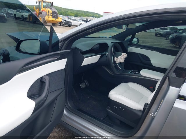 Продаж на аукціоні авто 2026 Tesla Model X Plaid/signature Series, vin: 7SAXCBE61TF486454, номер лоту: 45239053