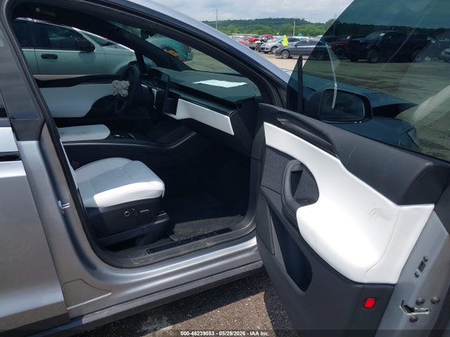 Продаж на аукціоні авто 2026 Tesla Model X Plaid/signature Series, vin: 7SAXCBE61TF486454, номер лоту: 45239053