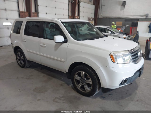 45239072 :رقم المزاد ، 5FNYF4H30FB069871 vin ، 2015 Honda Pilot Se مزاد بيع