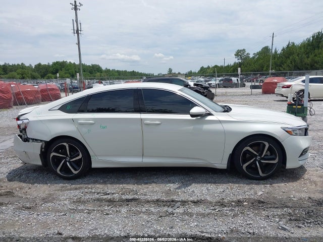 45239106 :رقم المزاد ، 1HGCV1F31JA202011 vin ، 2018 Honda Accord Sport مزاد بيع