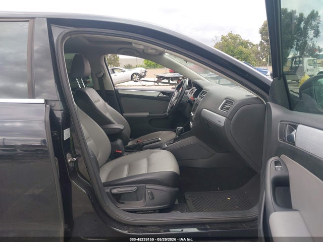 Продажа на аукционе авто 2014 Volkswagen Jetta Hybrid Sel, vin: 3VW637AJ6EM284124, номер лота: 45239159