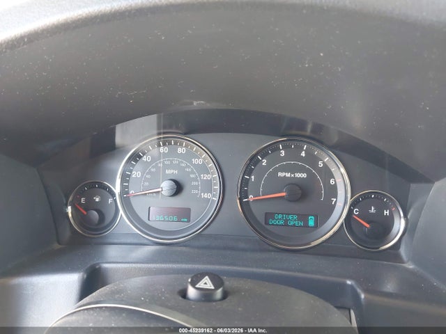 45239162 :رقم المزاد ، 1J8HG58246C293516 vin ، 2006 Jeep Commander Limited مزاد بيع