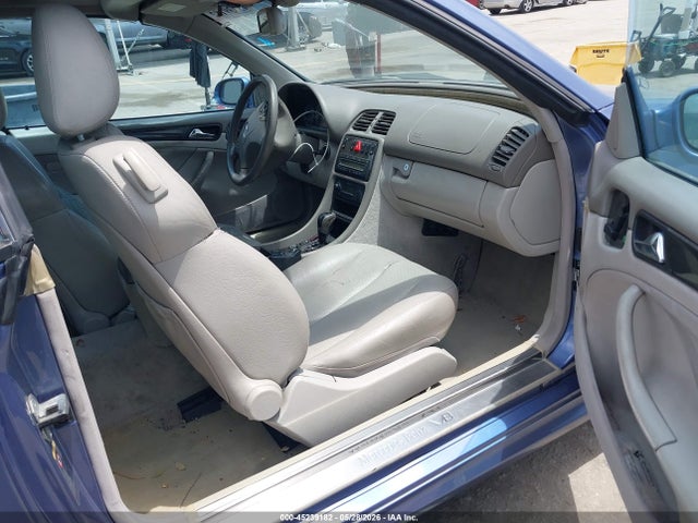 45239182 :رقم المزاد ، WDBLK70G82T121078 vin ، 2002 Mercedes-benz Clk 430 مزاد بيع