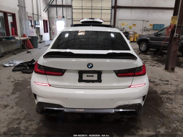45239213 :رقم المزاد ، 3MW5R1J01L8B35639 vin ، 2020 Bmw 330i مزاد بيع