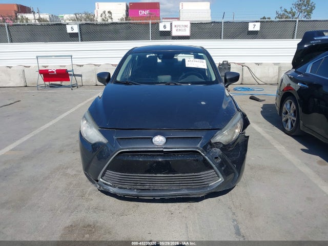 Scion IA 2016 3MYDLBZV5GY118260 Image 11