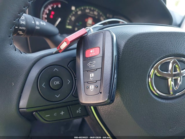 2025 Toyota Rav4 Xle Premium მანქანა იყიდება აუქციონზე, vin: 2T3C1RFV3SC345766, აუქციონის ნომერი: 45239321