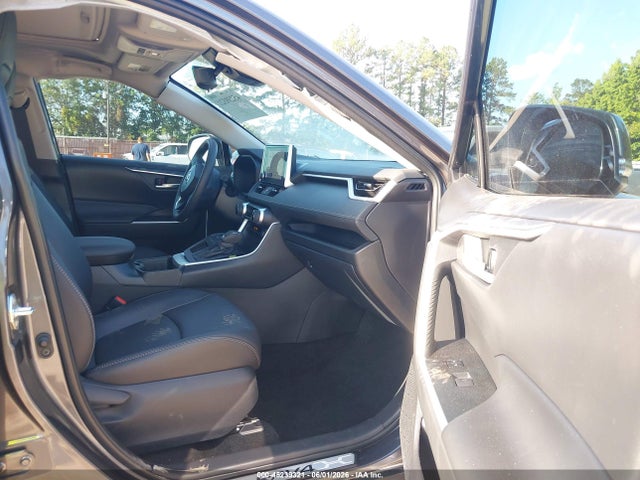 2025 Toyota Rav4 Xle Premium მანქანა იყიდება აუქციონზე, vin: 2T3C1RFV3SC345766, აუქციონის ნომერი: 45239321