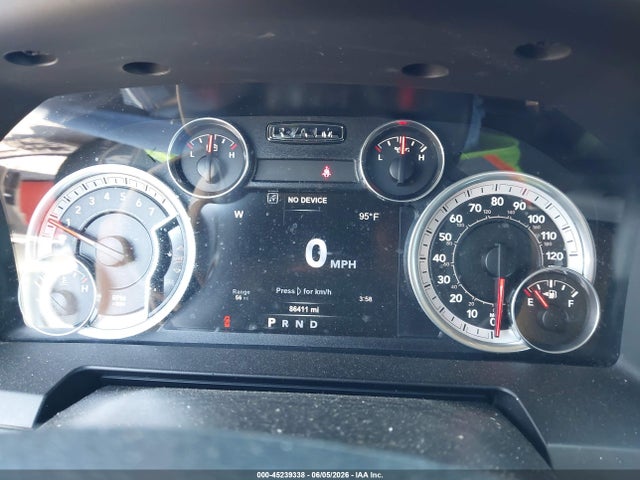 45239338 :رقم المزاد ، 1C6RR7NG6FS524852 vin ، 2015 Ram 1500 Laramie مزاد بيع