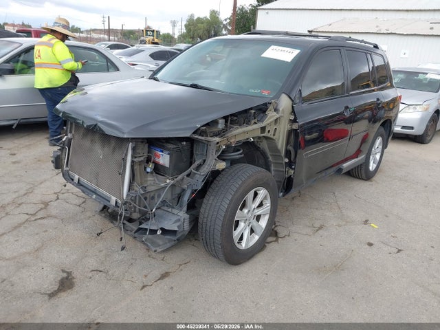 2013 Toyota Highlander Se V6 მანქანა იყიდება აუქციონზე, vin: 5TDZK3EH7DS102383, აუქციონის ნომერი: 45239341