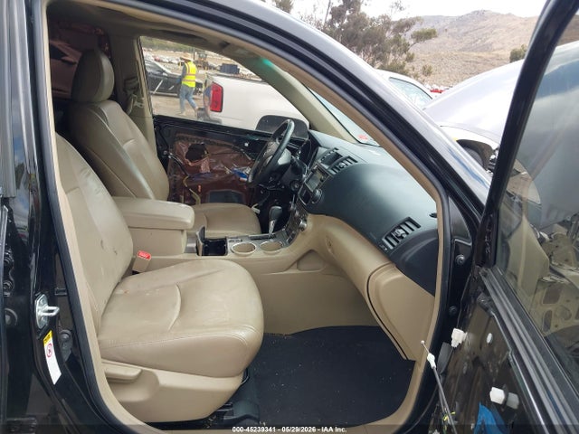 2013 Toyota Highlander Se V6 მანქანა იყიდება აუქციონზე, vin: 5TDZK3EH7DS102383, აუქციონის ნომერი: 45239341