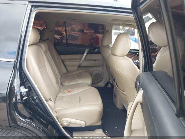 2013 Toyota Highlander Se V6 მანქანა იყიდება აუქციონზე, vin: 5TDZK3EH7DS102383, აუქციონის ნომერი: 45239341