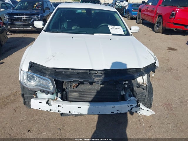 Продажа на аукционе авто 2015 Chrysler 300 Limited, vin: 2C3CCAAG8FH893842, номер лота: 45239356