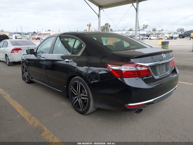 45239378 :رقم المزاد ، 1HGCR2F51HA188052 vin ، 2017 Honda Accord Sport مزاد بيع