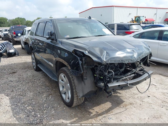45239384 :رقم المزاد ، 1GYS3MKJXFR745155 vin ، 2015 Cadillac Escalade Luxury مزاد بيع