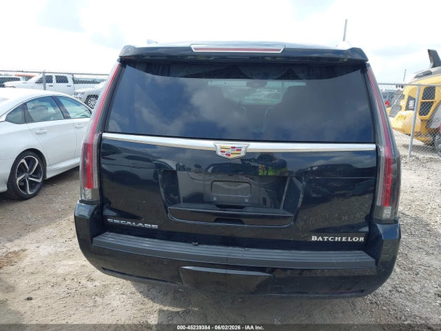 45239384 :رقم المزاد ، 1GYS3MKJXFR745155 vin ، 2015 Cadillac Escalade Luxury مزاد بيع