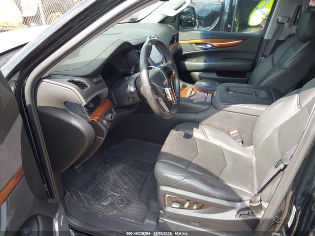 45239384 :رقم المزاد ، 1GYS3MKJXFR745155 vin ، 2015 Cadillac Escalade Luxury مزاد بيع