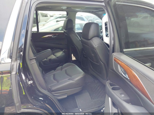 45239384 :رقم المزاد ، 1GYS3MKJXFR745155 vin ، 2015 Cadillac Escalade Luxury مزاد بيع