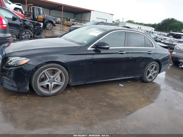 45239471 :رقم المزاد ، WDDZF4JB4JA310800 vin ، 2018 Mercedes-benz E 300 مزاد بيع