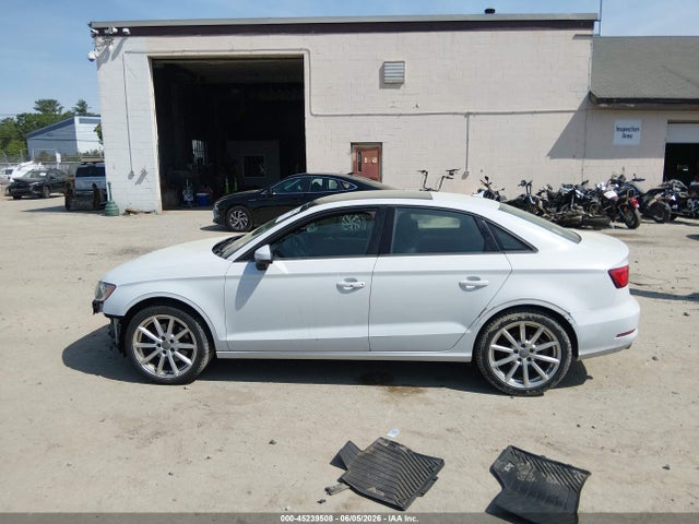 45239508 :رقم المزاد ، WAUBFGFF9F1141127 vin ، 2015 Audi A3 2.0t Premium مزاد بيع