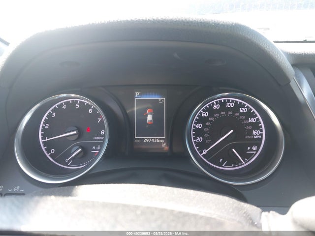 45239683 :رقم المزاد ، 4T1B11HK7JU007857 vin ، 2018 Toyota Camry Le مزاد بيع