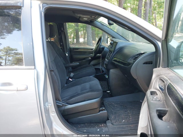 45239690 :رقم المزاد ، 2C4RDGBG5JR199147 vin ، 2018 Dodge Grand Caravan Se Plus مزاد بيع